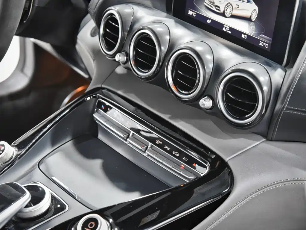 MERCEDES-BENZ AMG GT