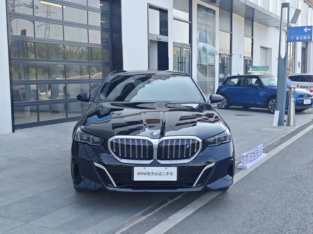 BMW i5 — миниатюра 2