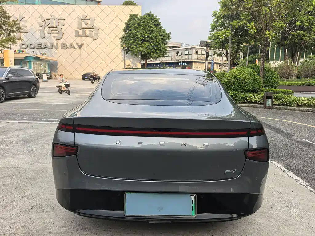 XPeng P7 — миниатюра 6