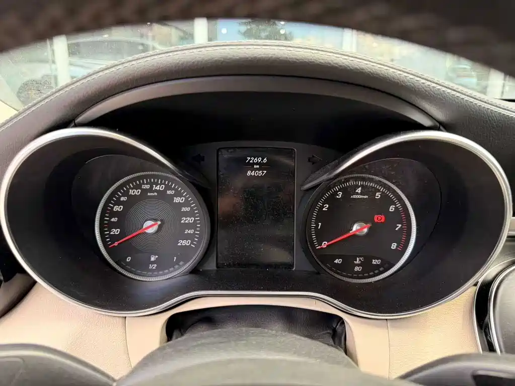 Mercedes-Benz C-Class — миниатюра 8