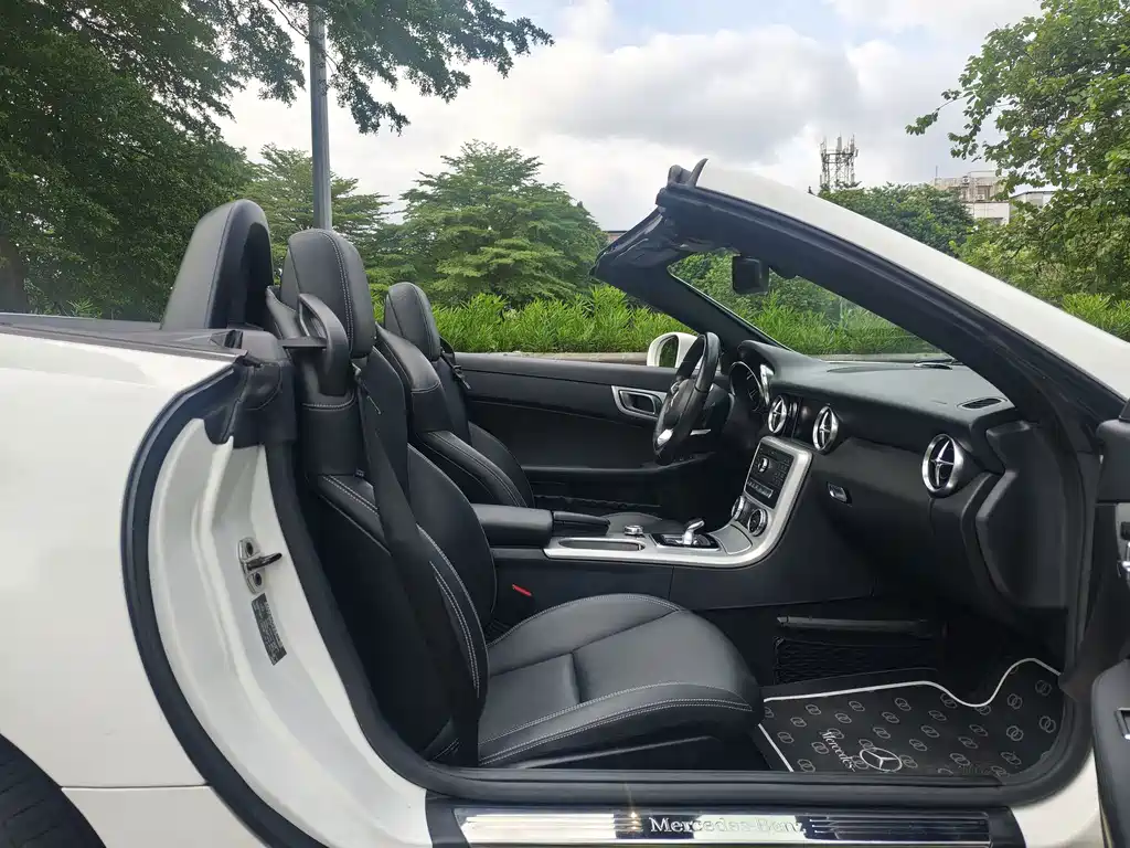 Mercedes-Benz SLC — миниатюра 7