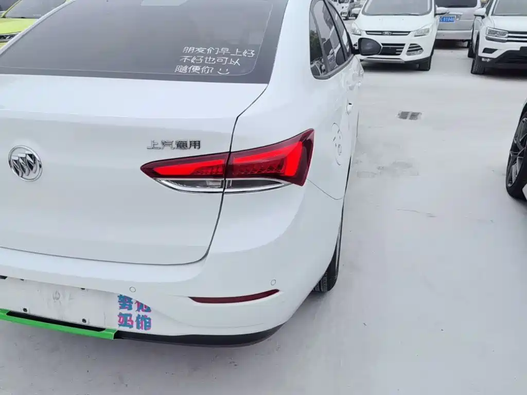 Buick Excelle — миниатюра 8