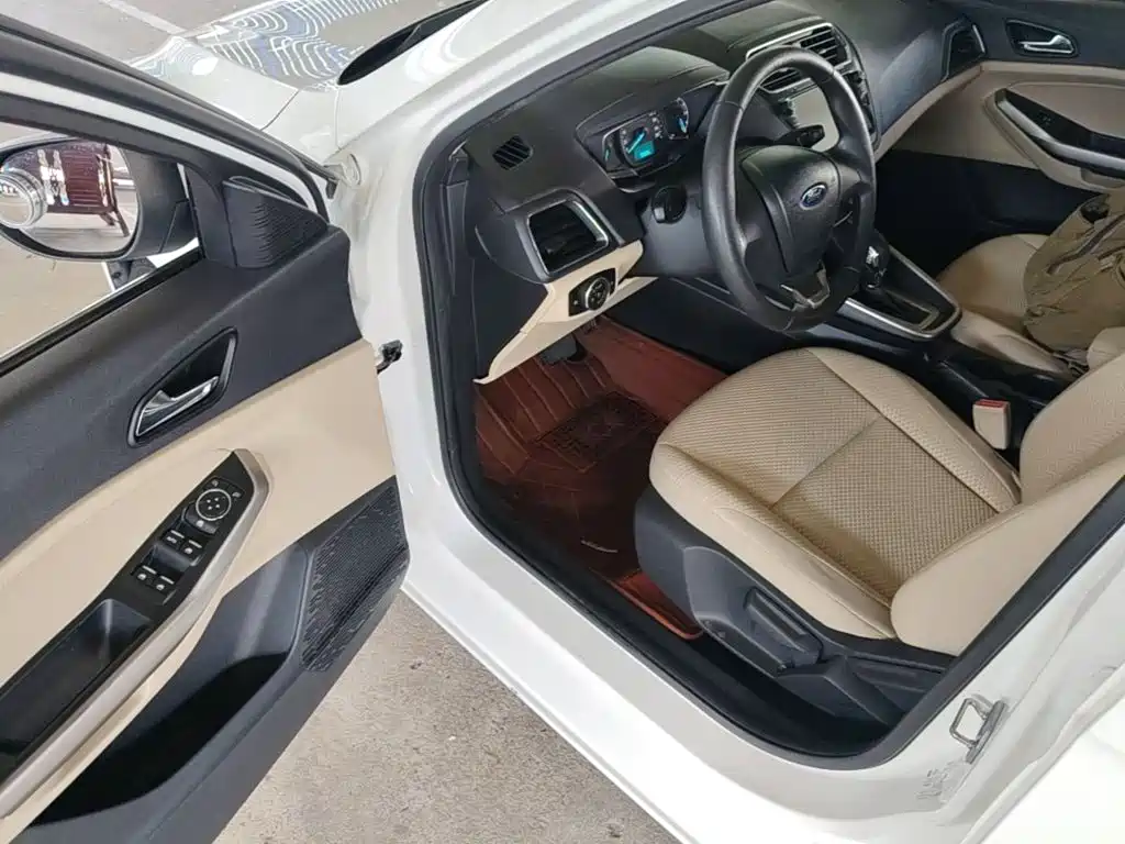 Ford Escort — миниатюра 16