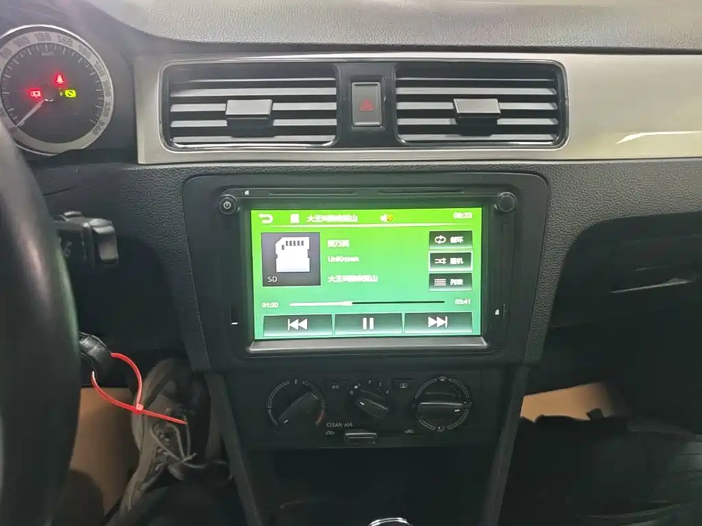 Skoda Rapid — миниатюра 13