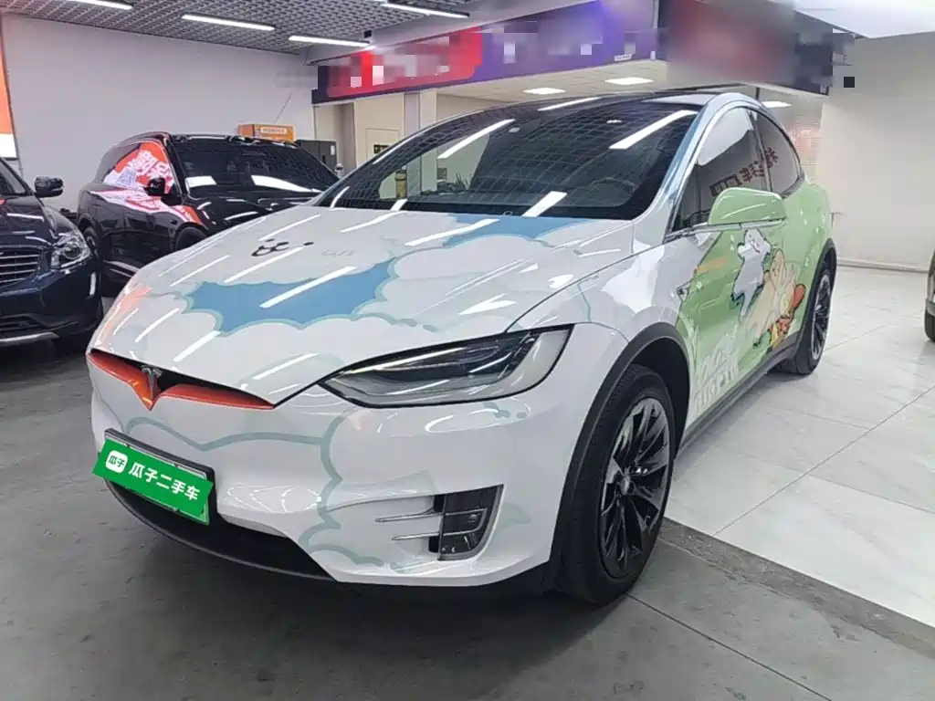 Tesla Model X — миниатюра 2