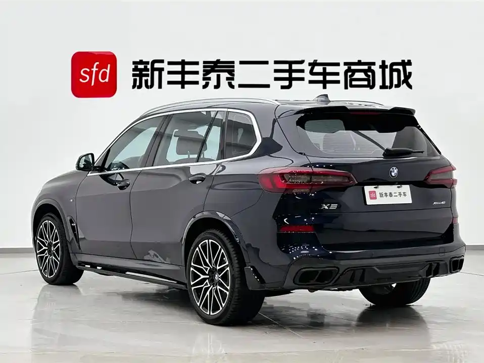 BMW X5 2022 xDrive 40Li Premium M Sport
