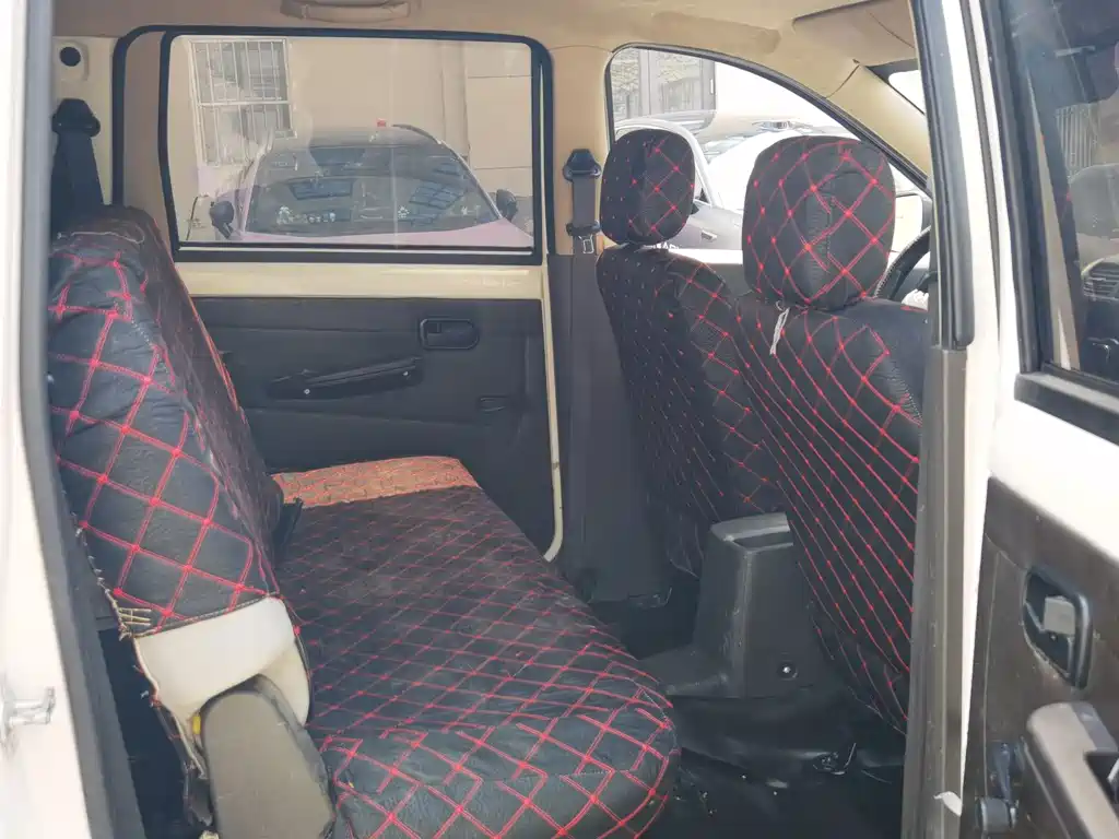 Wuling Hongguang — миниатюра 5