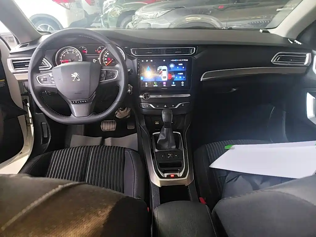 Peugeot 408 — миниатюра 10
