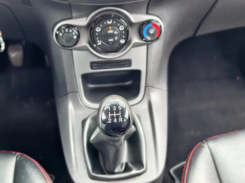 Ford Fiesta Hatchback 1.5L Manual Elegant Type, фото 28