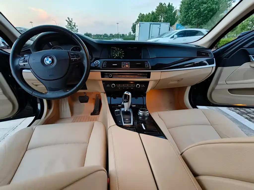 BMW 5 Series — миниатюра 15