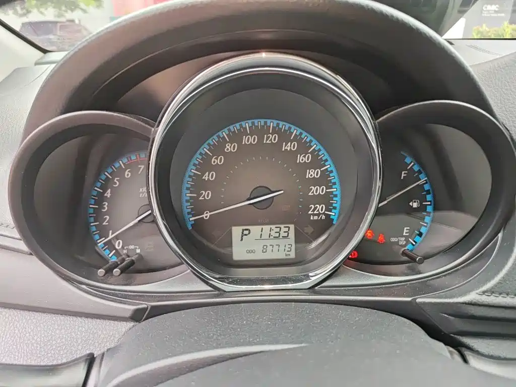 Toyota Yaris L — миниатюра 4
