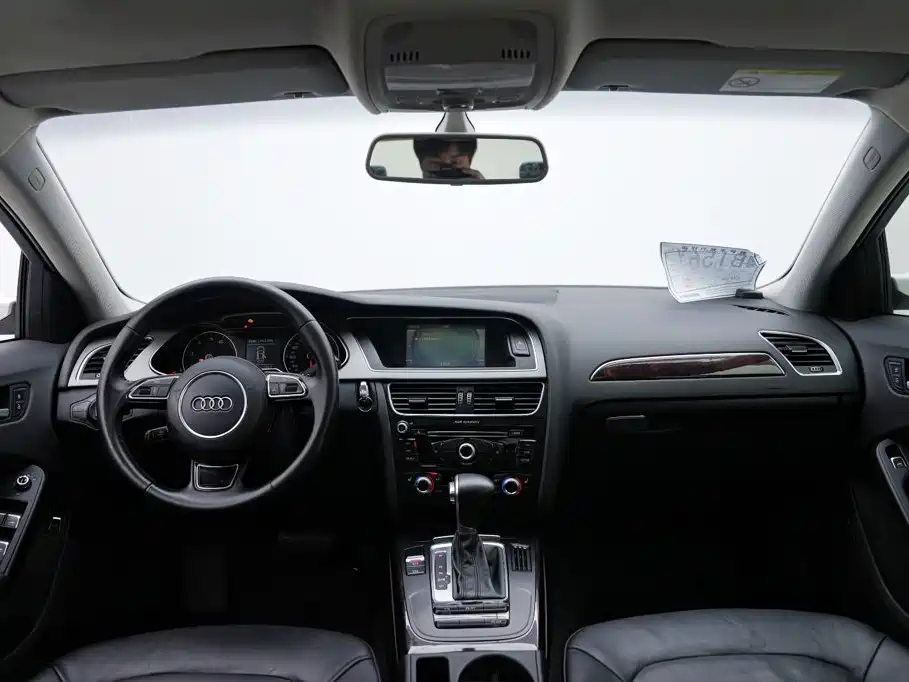 Audi A4L — миниатюра 10
