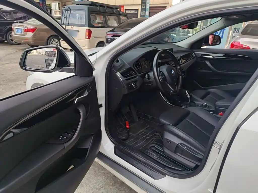 BMW X2 (Import) — миниатюра 16