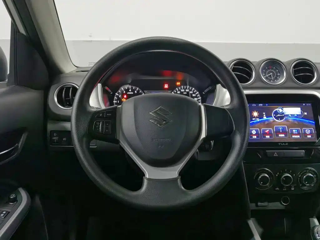 Suzuki Vitara — миниатюра 11