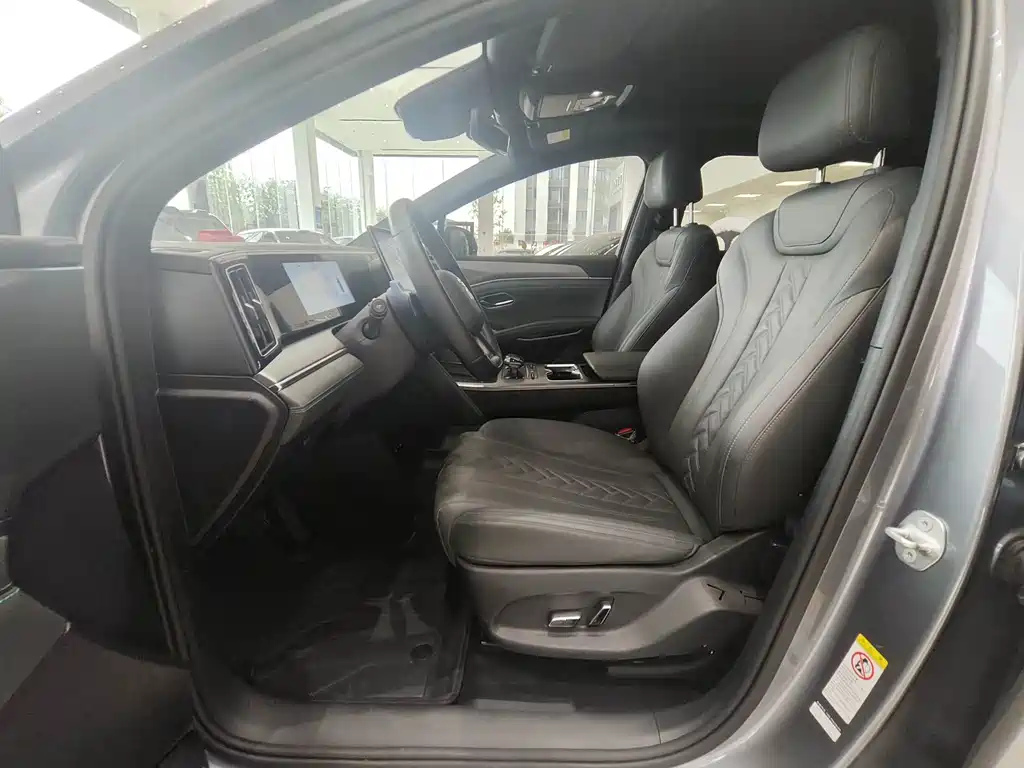 BYD L DM-i — миниатюра 9