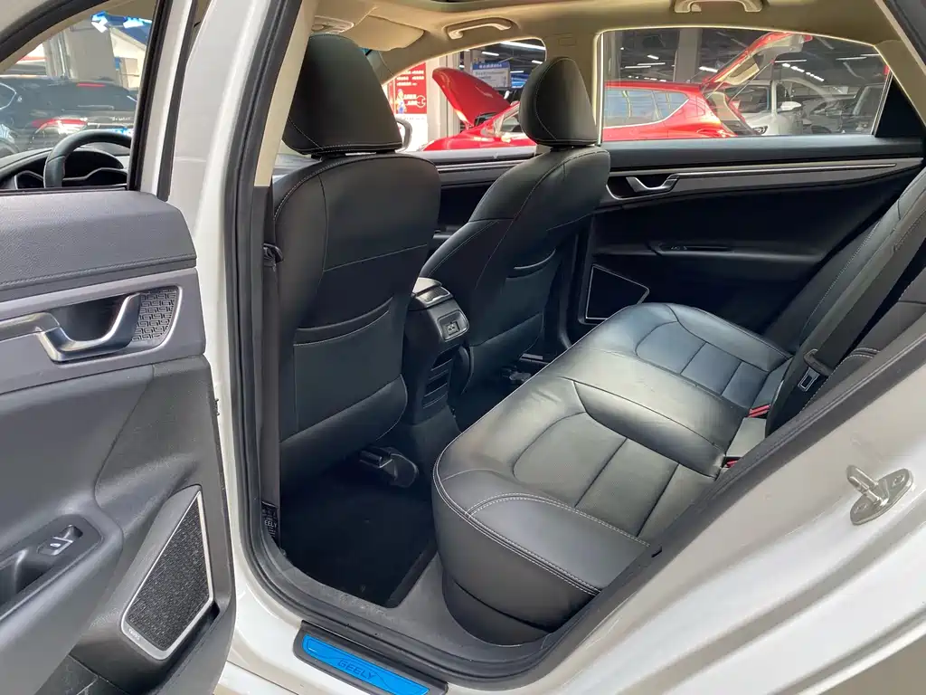 Geely Emgrand GL — миниатюра 6