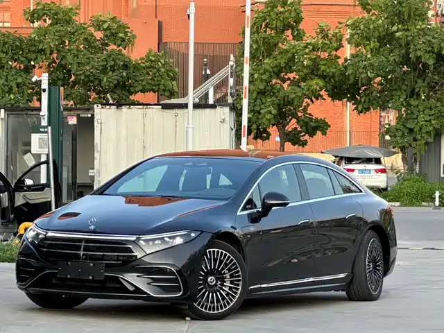 MERCEDES-BENZ EQS 2023
