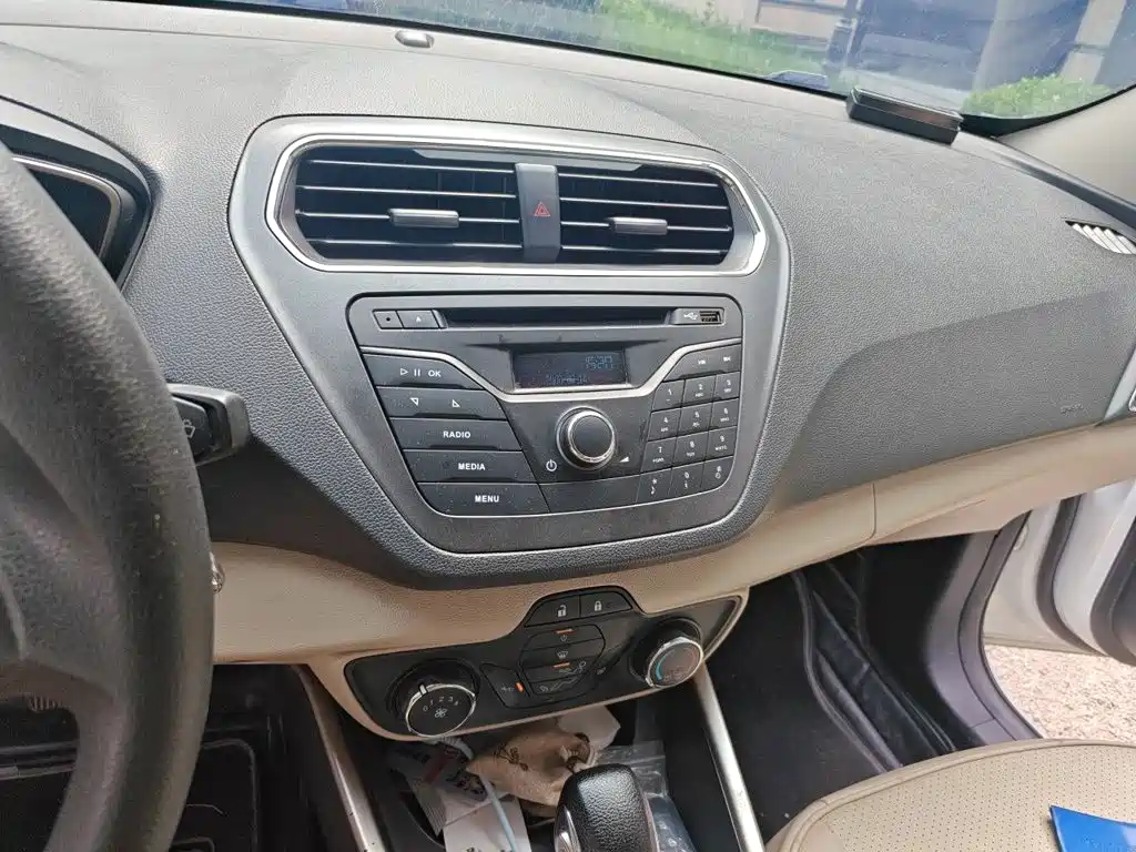 Ford Escort — миниатюра 14