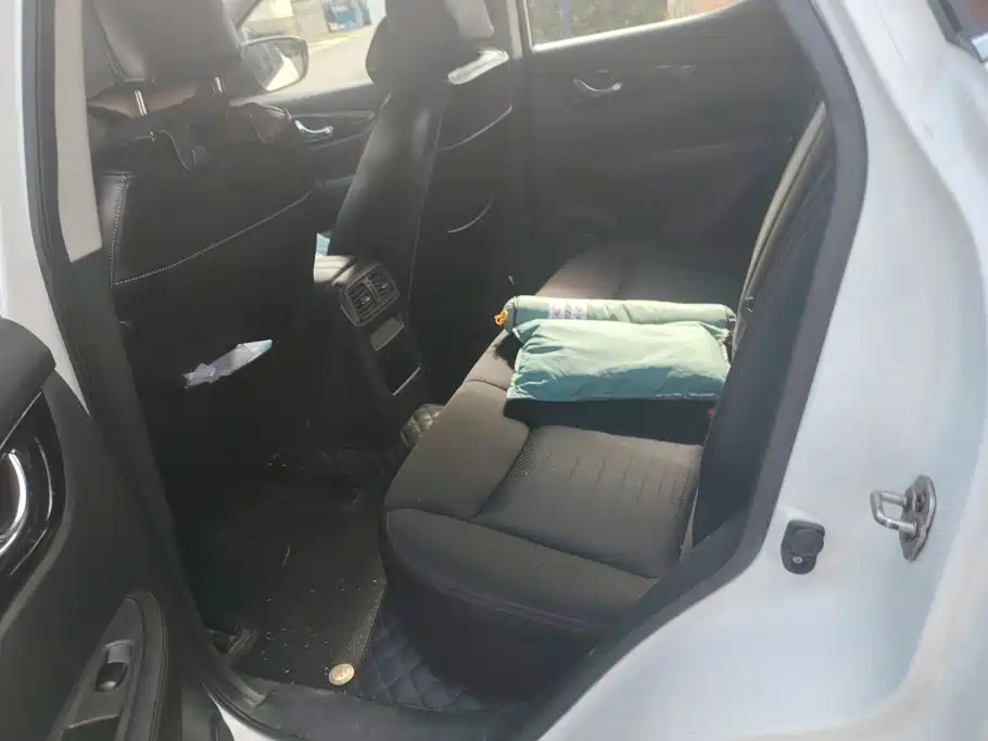 Nissan Qashqai — миниатюра 11