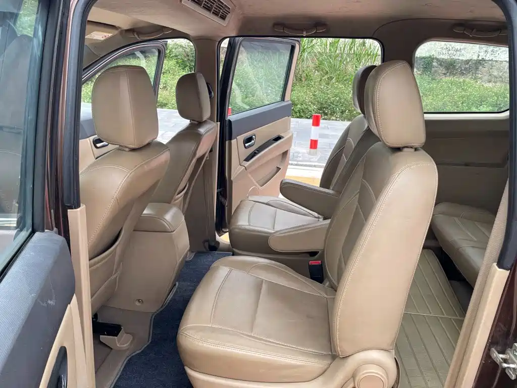 Wuling Hongguang — миниатюра 9