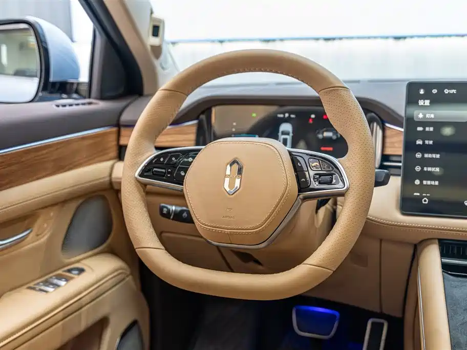 AITO ASK THE WORLD M7