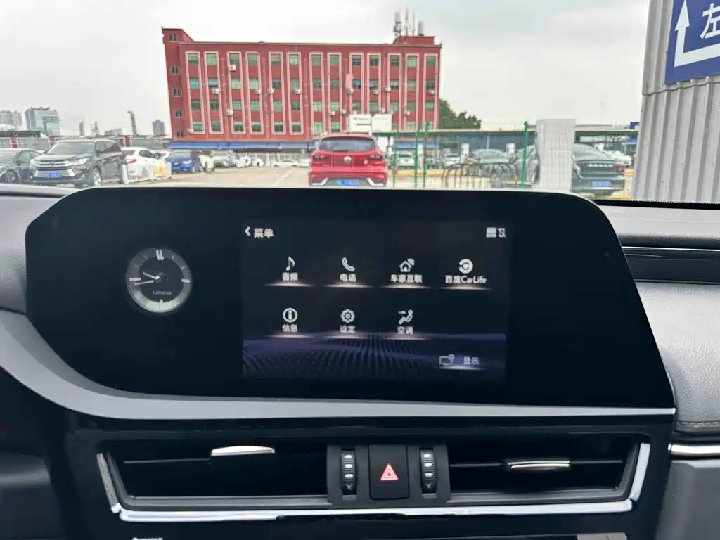 Lexus ES — миниатюра 14
