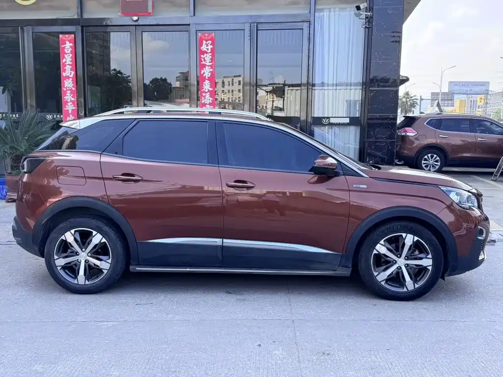 Peugeot 4008 — миниатюра 3
