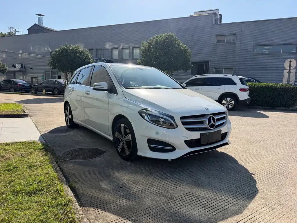 Mercedes-Benz B-Class — миниатюра 2