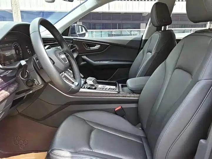 Audi Q8 2022 55 TFSI Luxury