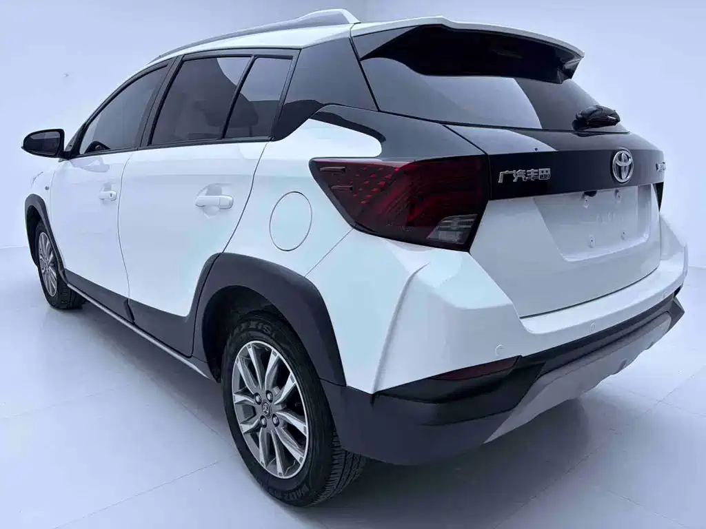 Toyota Yaris L — миниатюра 6