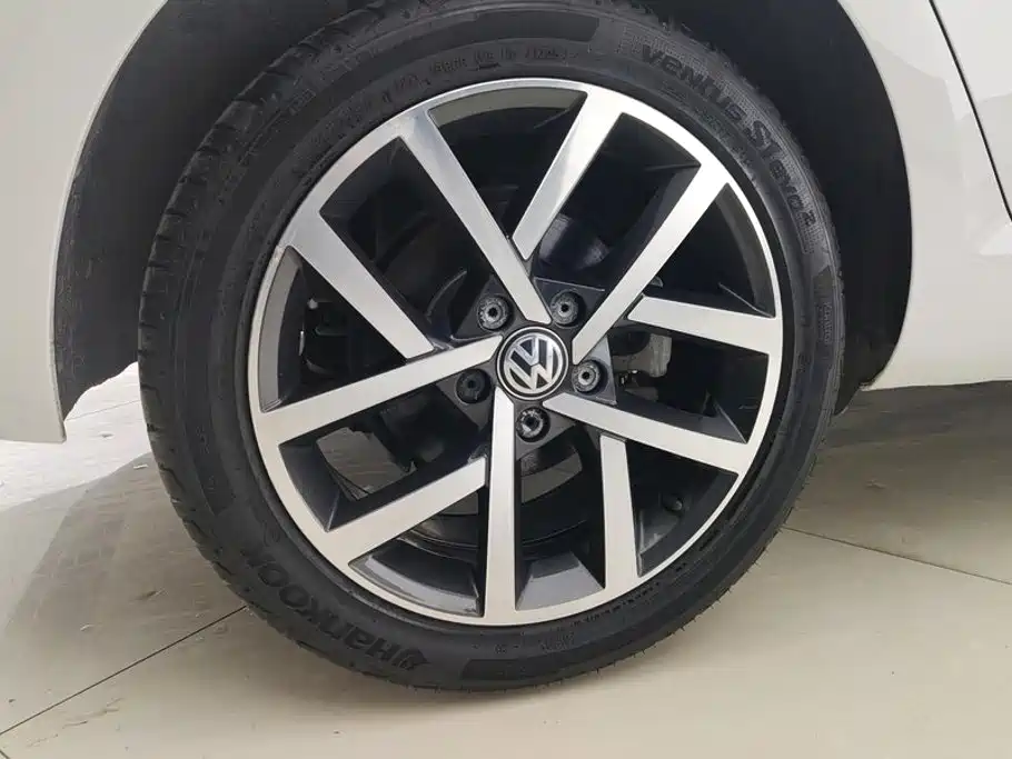 Volkswagen Golf — миниатюра 6