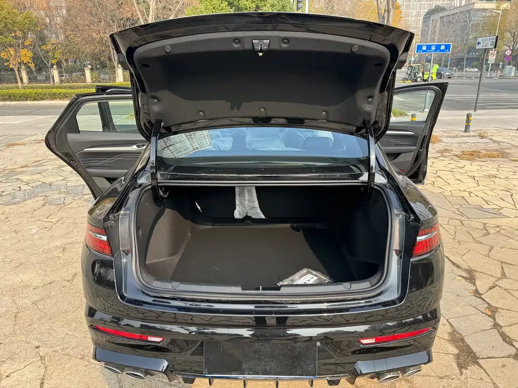 GEELY AUTOMOBILE XINGRUI