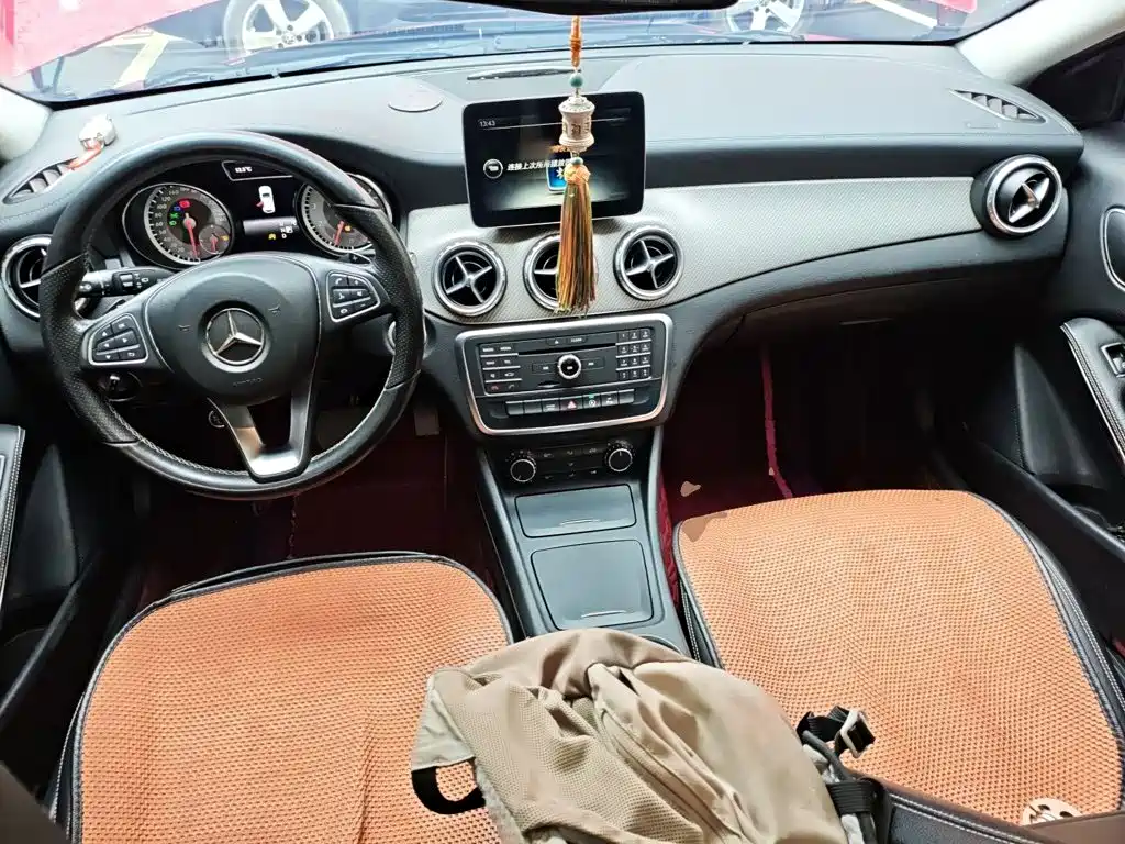 Mercedes-Benz GLA — миниатюра 10