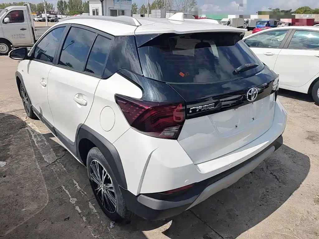 Toyota Yaris L — миниатюра 5