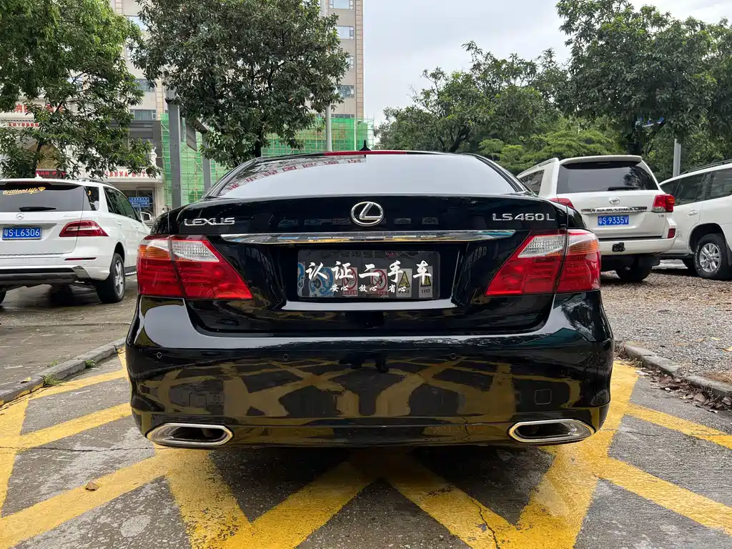 Lexus LS — миниатюра 4