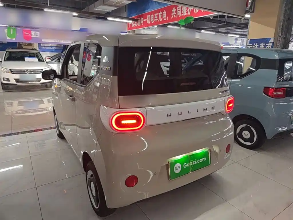 Wuling MINIEV — миниатюра 5