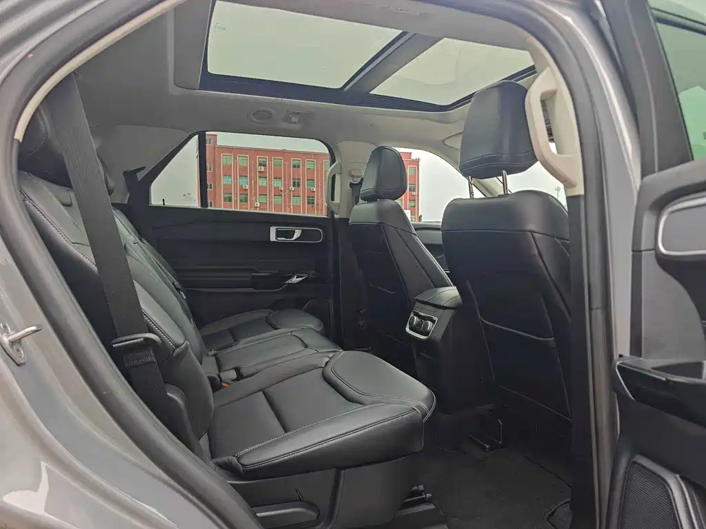 Ford Explorer — миниатюра 15