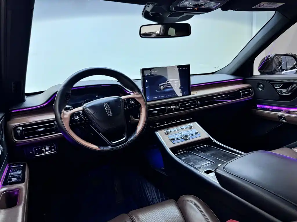 Lincoln Aviator — миниатюра 18