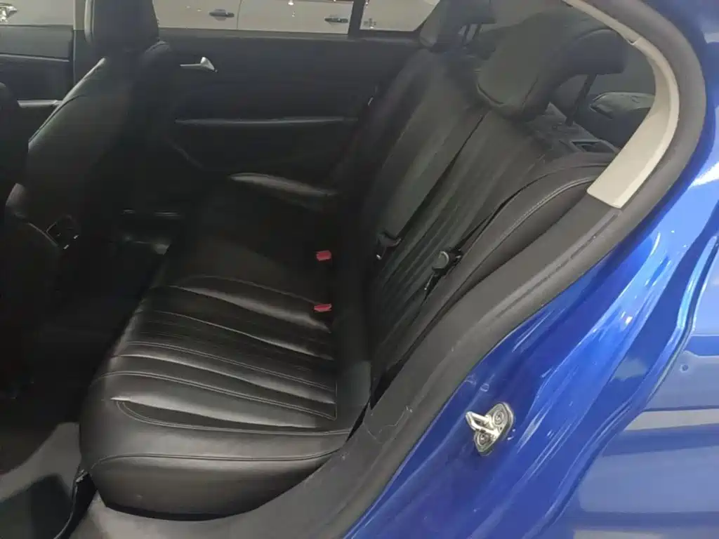 Peugeot 408 — миниатюра 17
