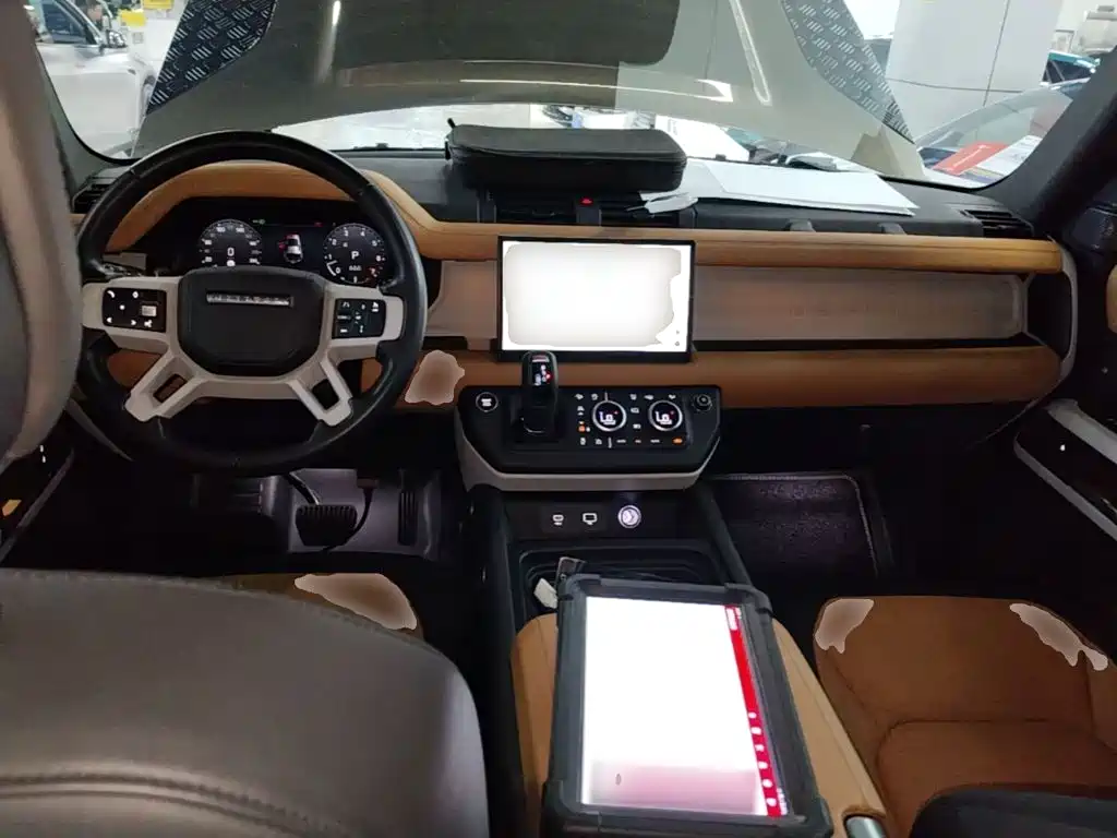 Land Rover Defender — миниатюра 10