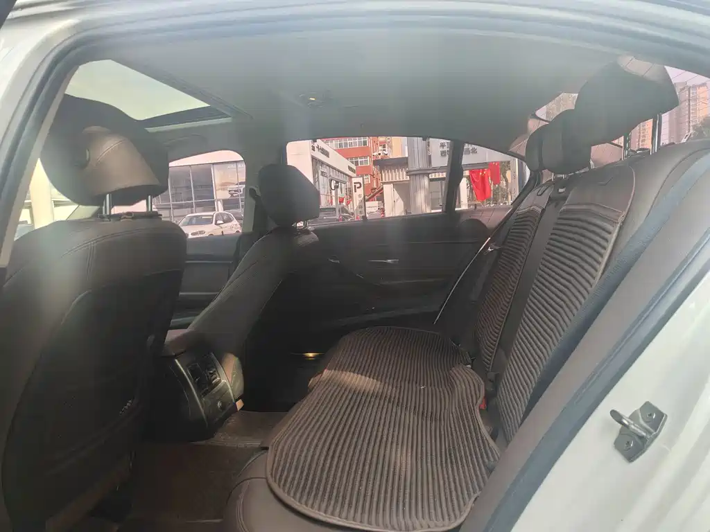 BMW 3 Series — миниатюра 4