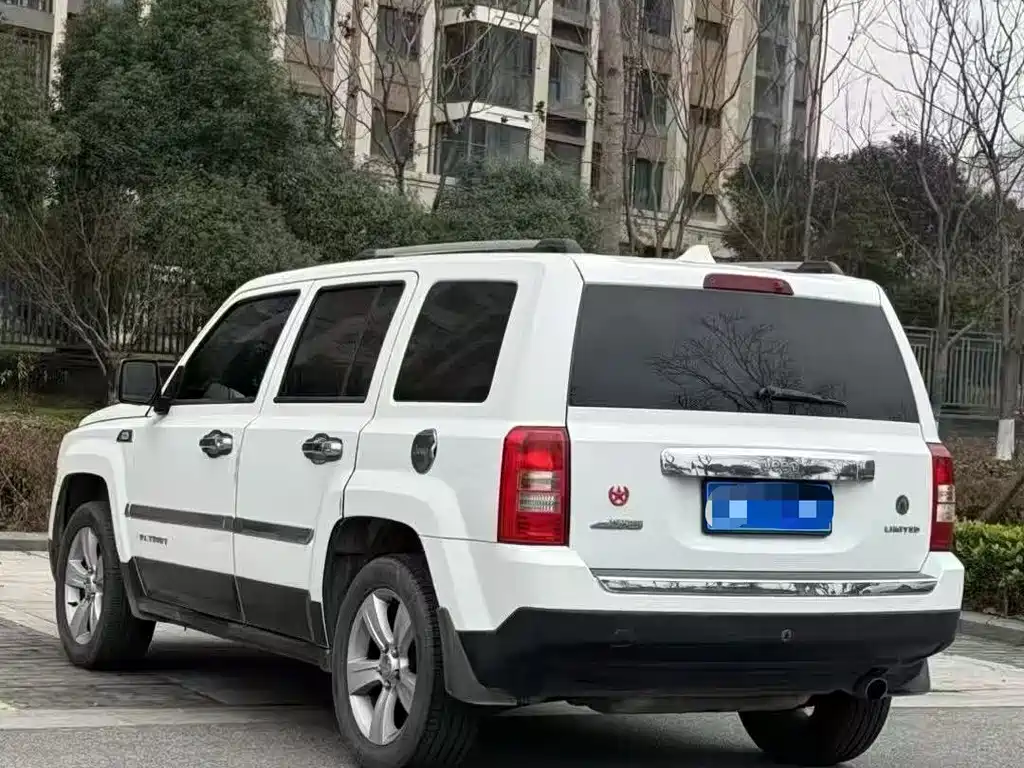 Jeep Patriot — миниатюра 4