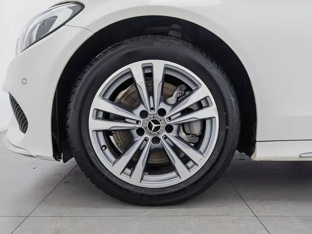 Mercedes-Benz C-Class — миниатюра 17