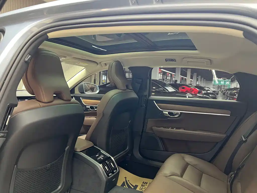 Volvo S90 — миниатюра 19