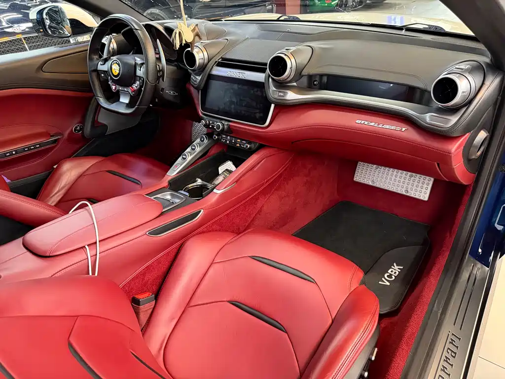 Ferrari GTC4Lusso — миниатюра 14