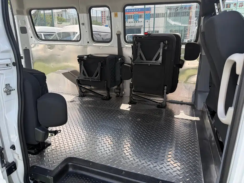Maxus V80 — миниатюра 6