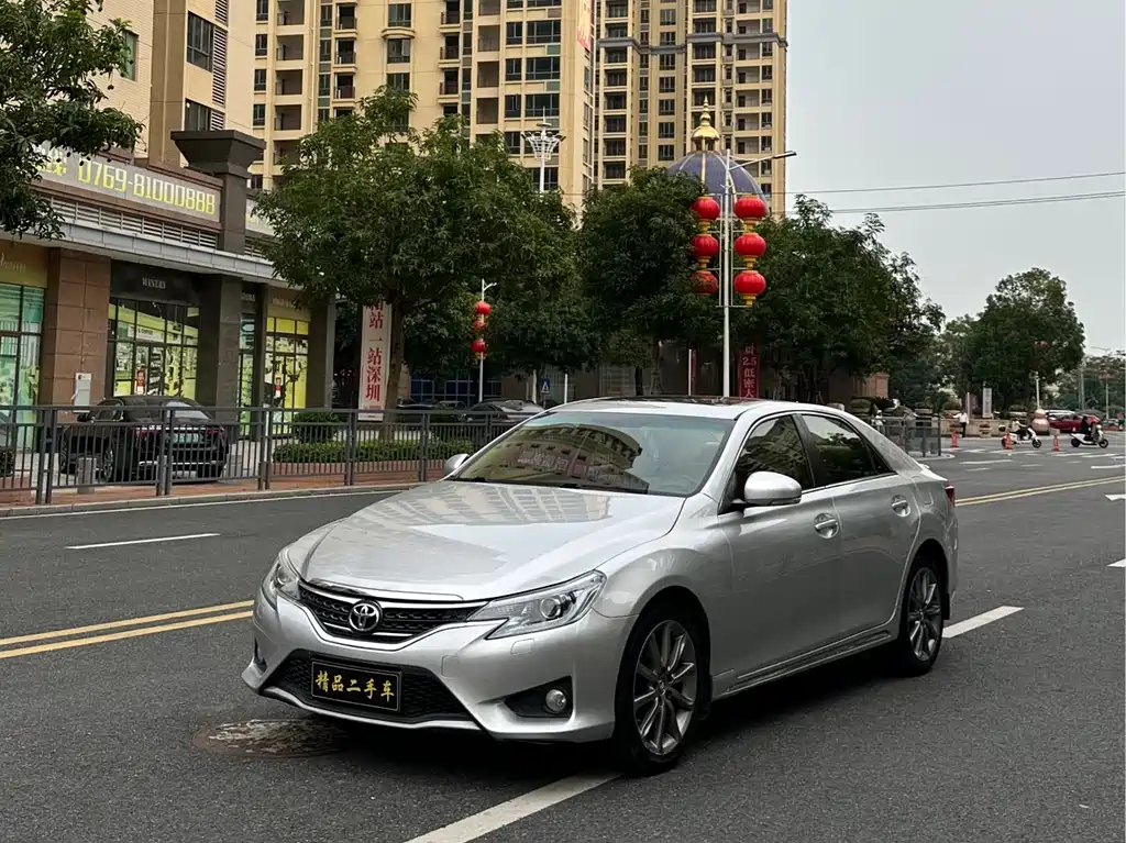 Toyota Reiz 2015