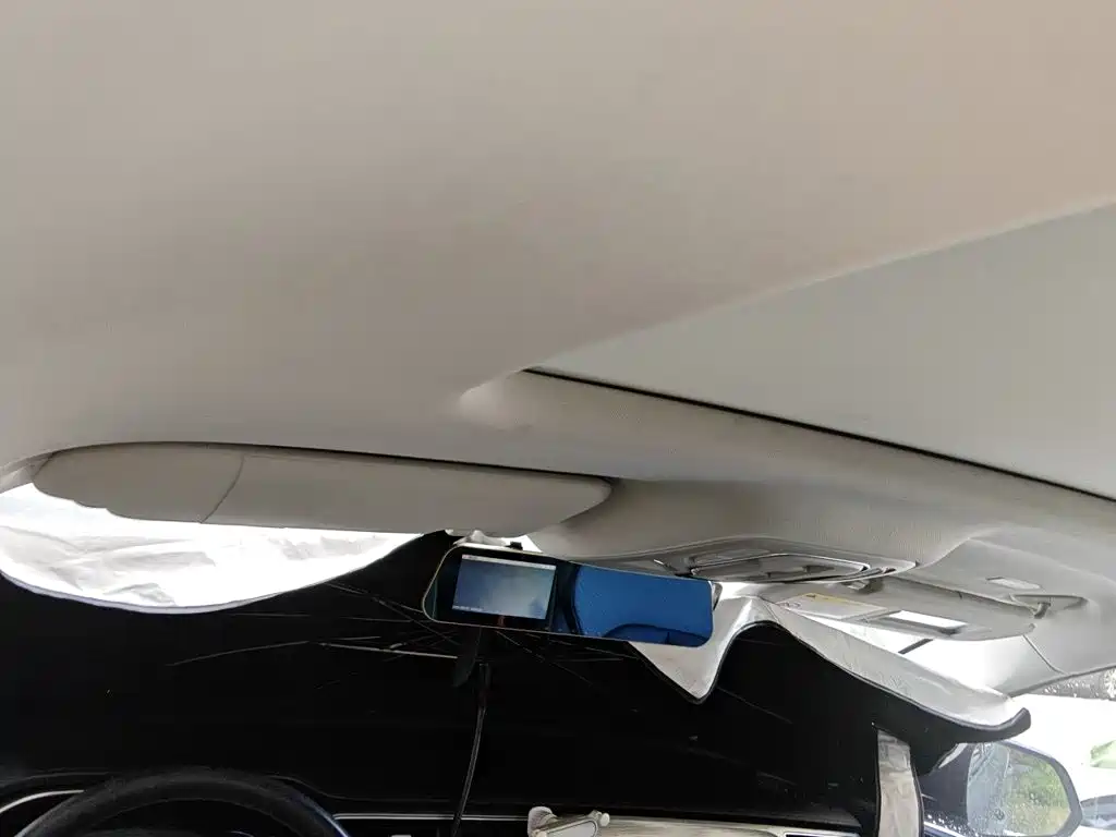 Roewe RX5 — миниатюра 9