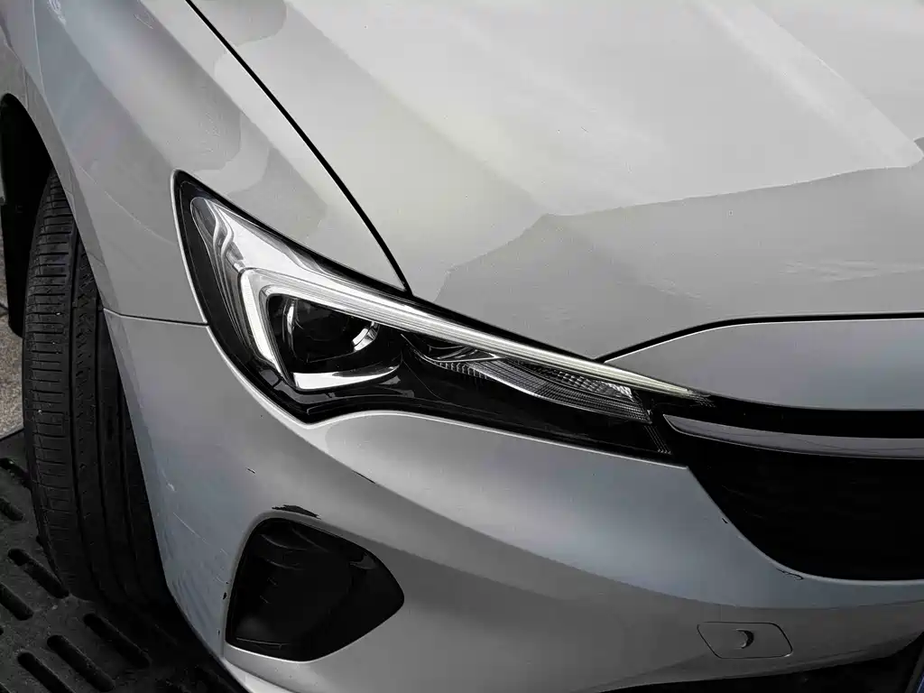 Buick Verano — миниатюра 18