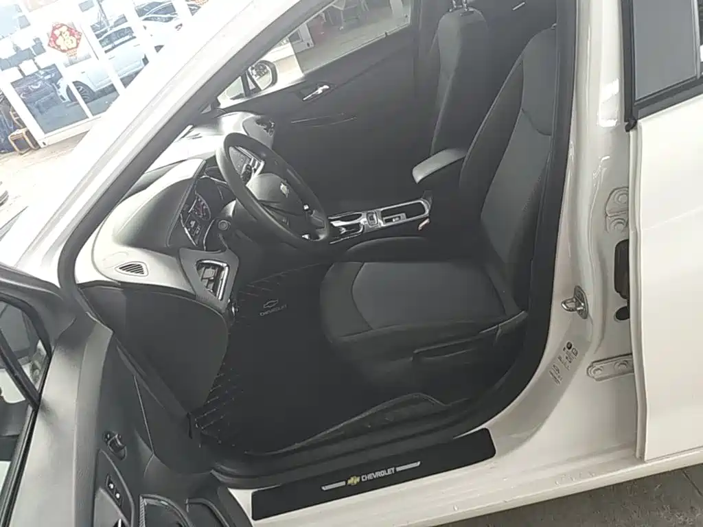 Chevrolet Cruze — миниатюра 15